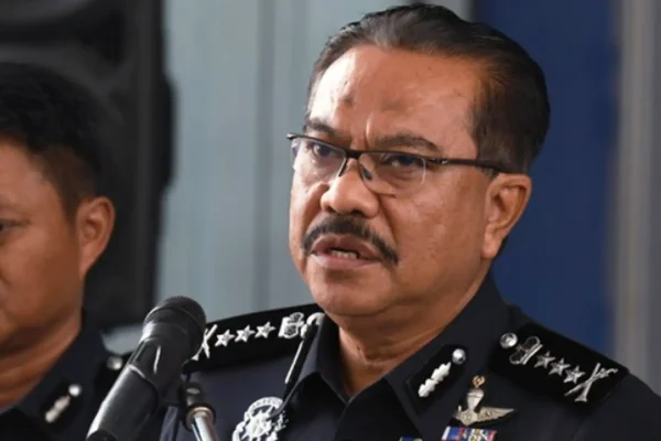 Polis selamatkan kanak-kanak dalam SUV dilarikan