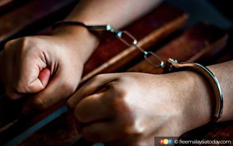 Polis putus telinga digigit pelajar Afrika