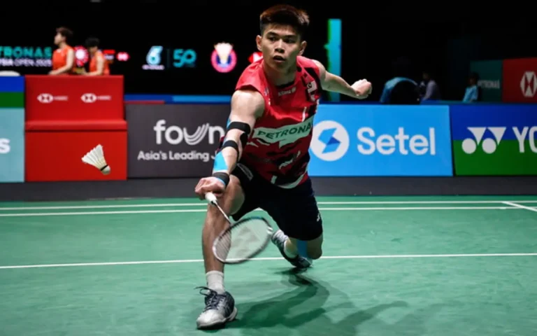Jun Hao stuns world No 5 Jonatan Christie at Singapore Open