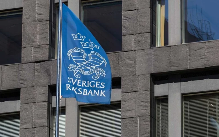 Sweden central bank cuts rate to boost economy